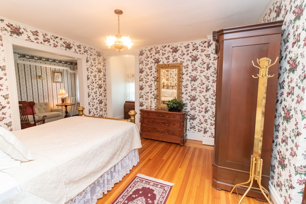 Superior Triple Room, Private Bathroom (Room 4)