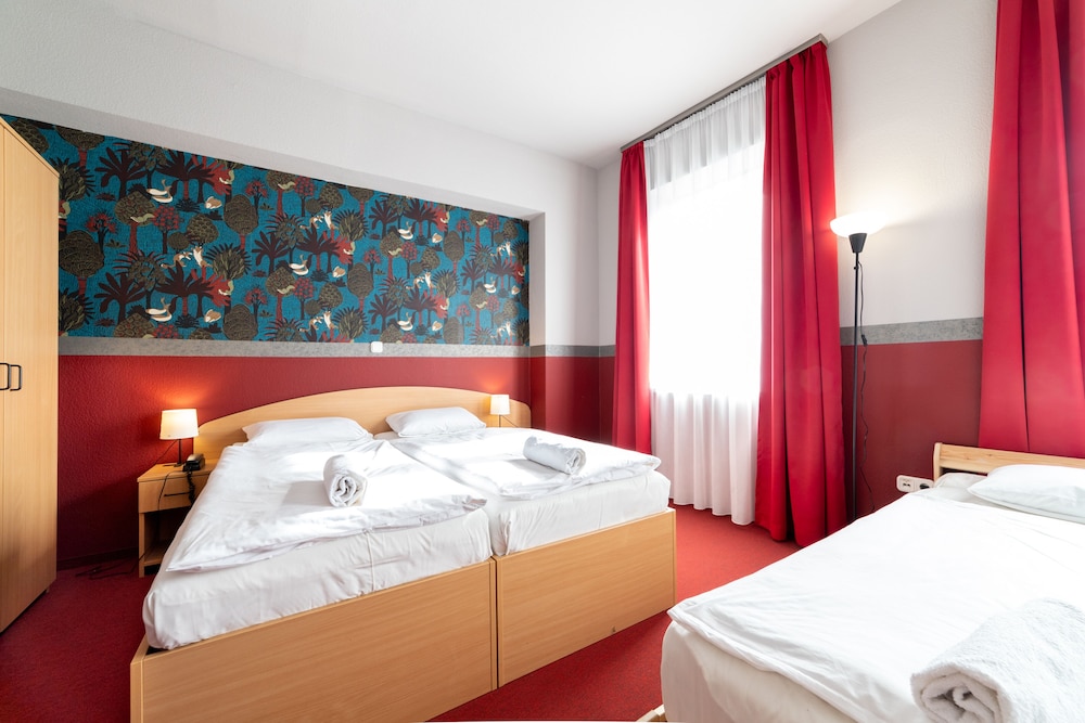 Classic Quadruple Room