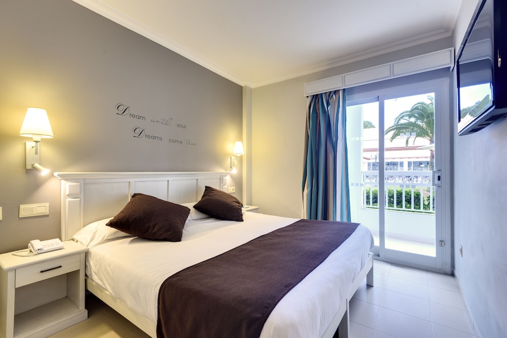 Premium Apartment, 1 Bedroom, Balcony - Photo 3