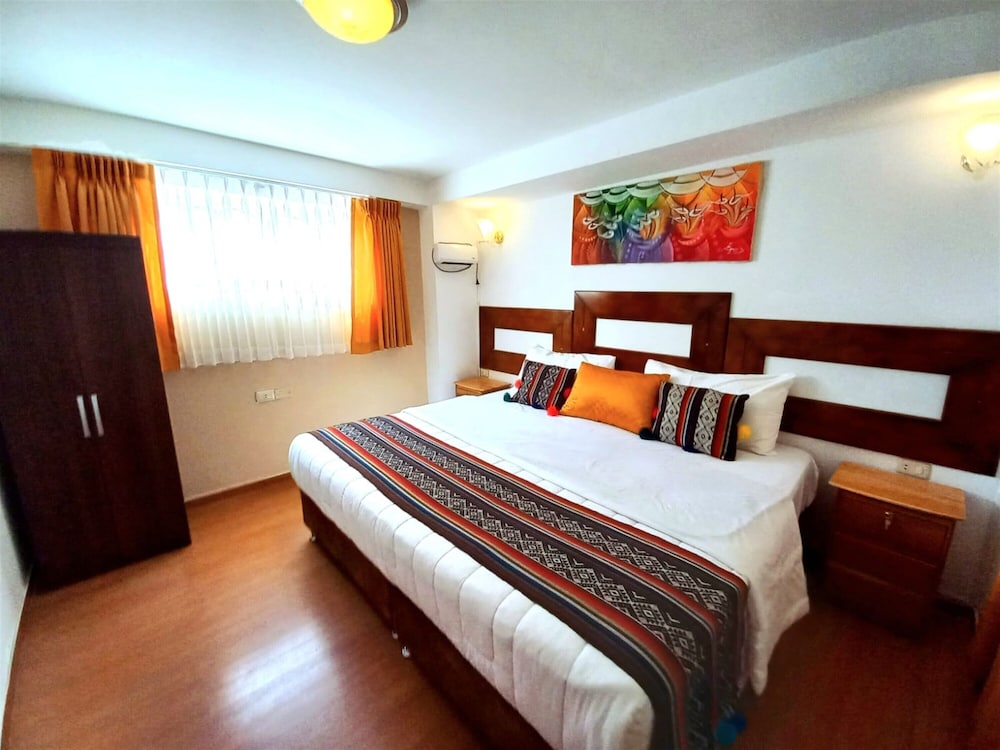 Superior Double Room, 1 King Bed, Ensuite, Tower photo 3