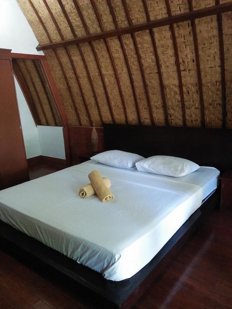 Traditional Bungalow photo 1