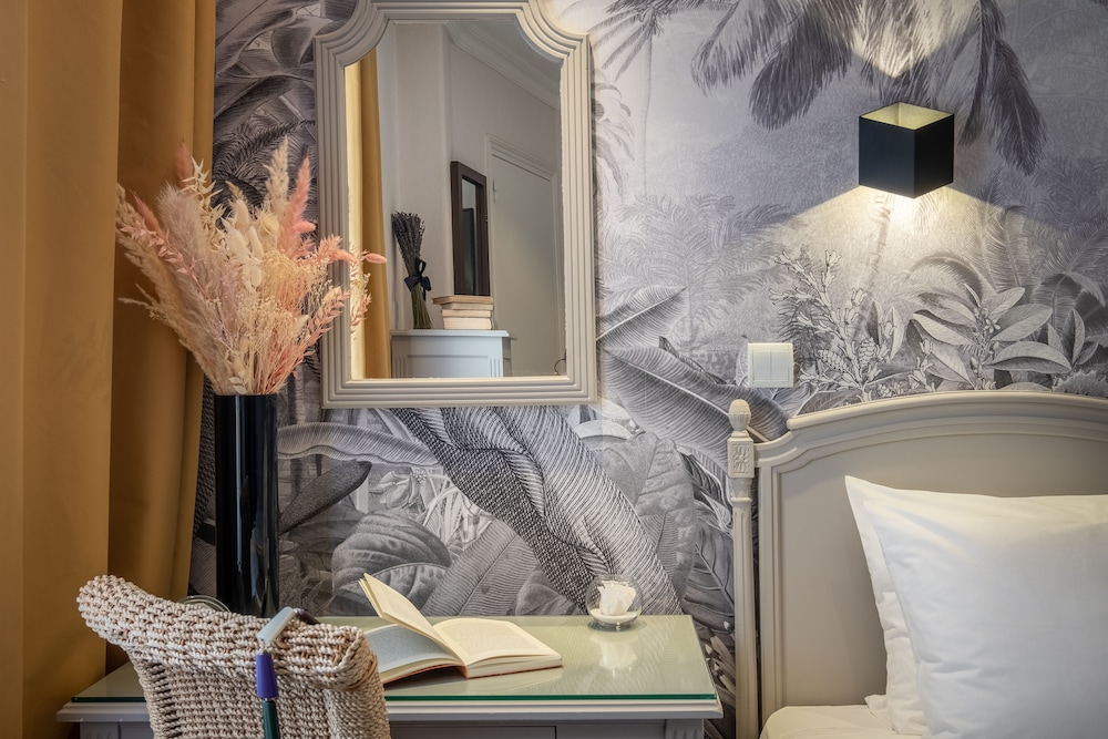 Traditional Double or Twin Room photo 3