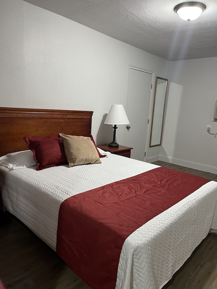 Room, Multiple Beds - Photo 1