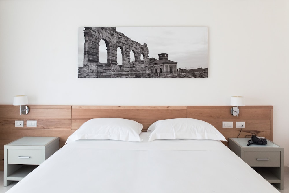 Double Room - Photo 5