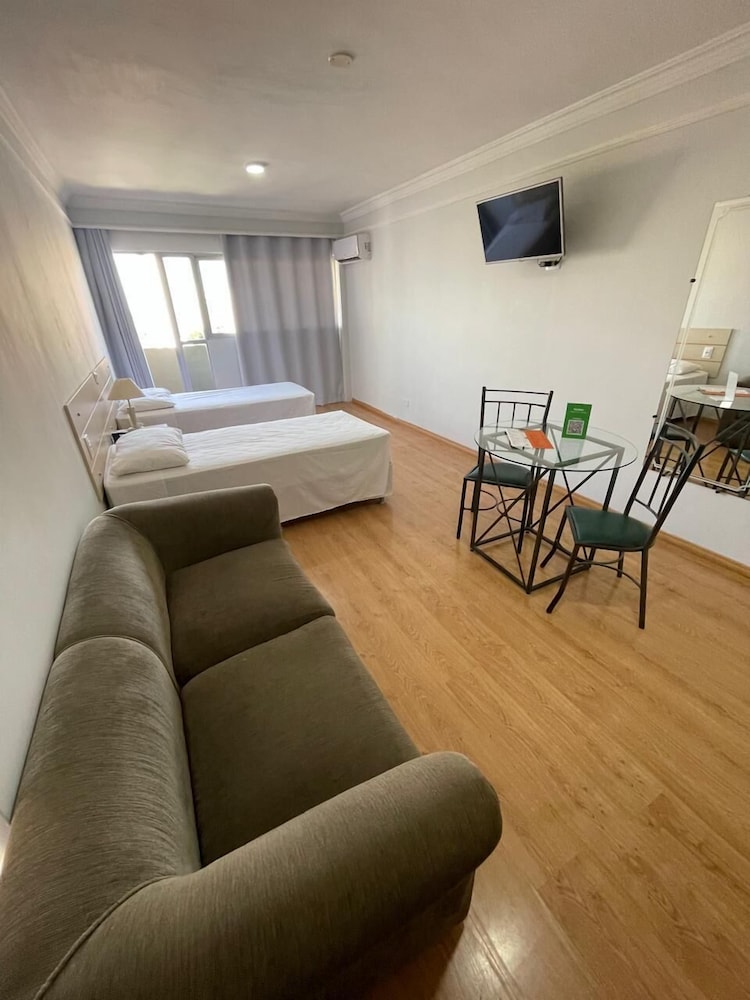 Deluxe Twin Room, City View photo 3