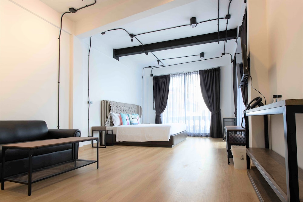 Studio Double Room With Balcony (No Elevator, 4 Stories Wing)