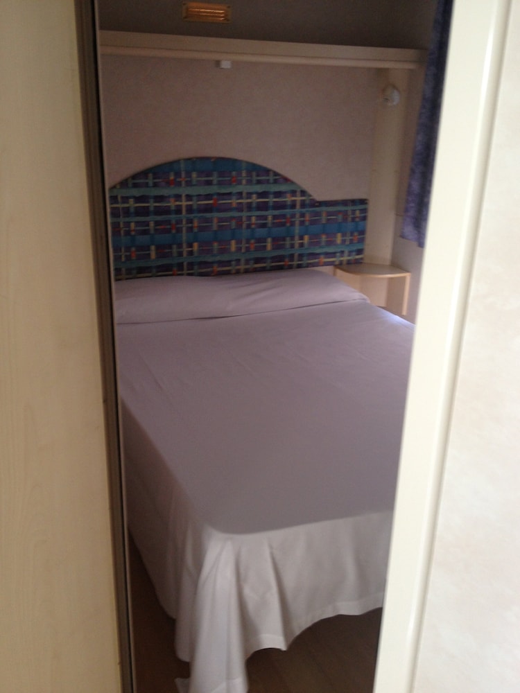 Bungalow, 2 Bedrooms (38) photo 1