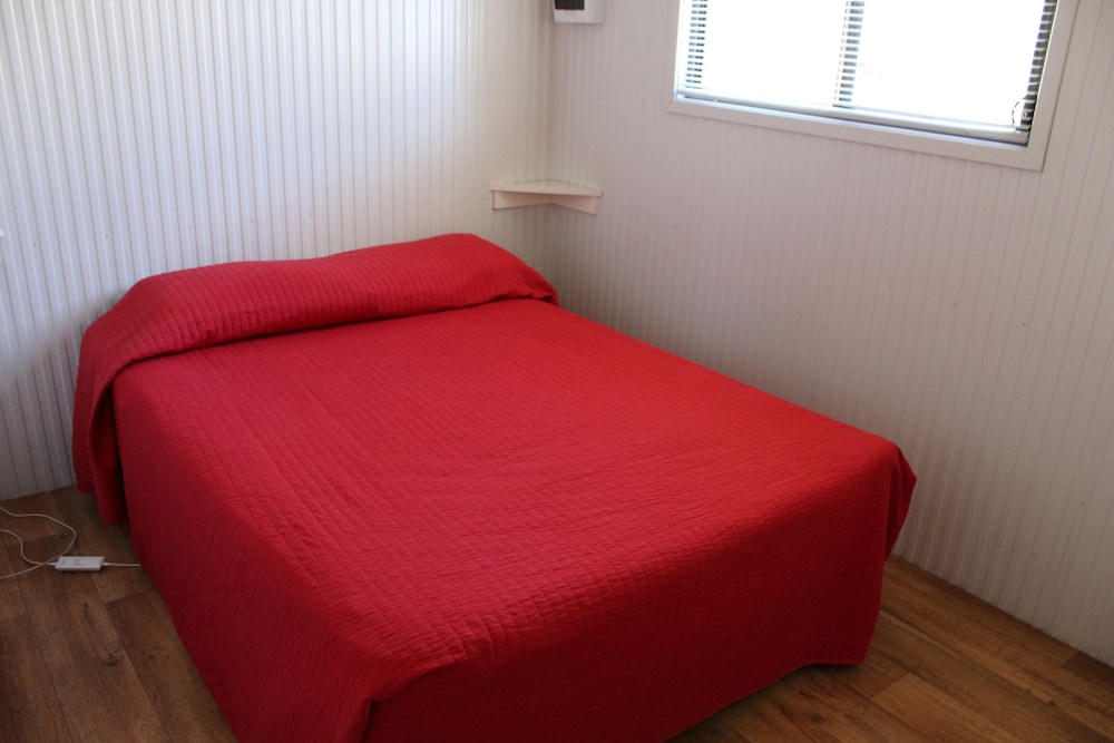 Standard Cabin, River View