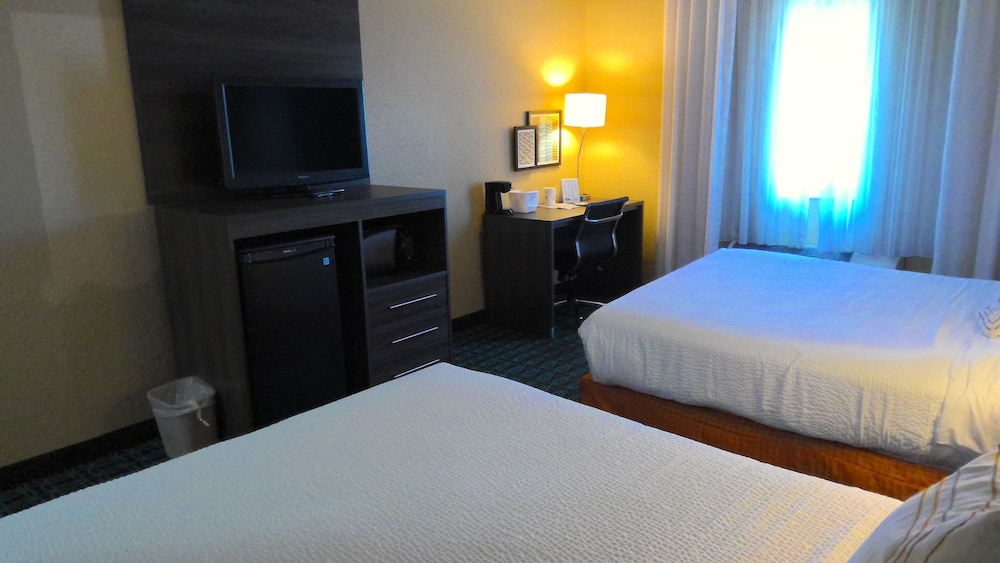 Room, 2 Queen Beds, Non Smoking - Photo 2