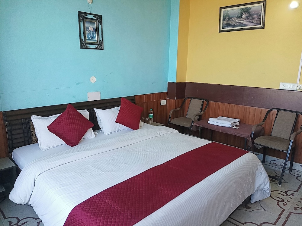 Deluxe Double Room, Balcony, Hill View