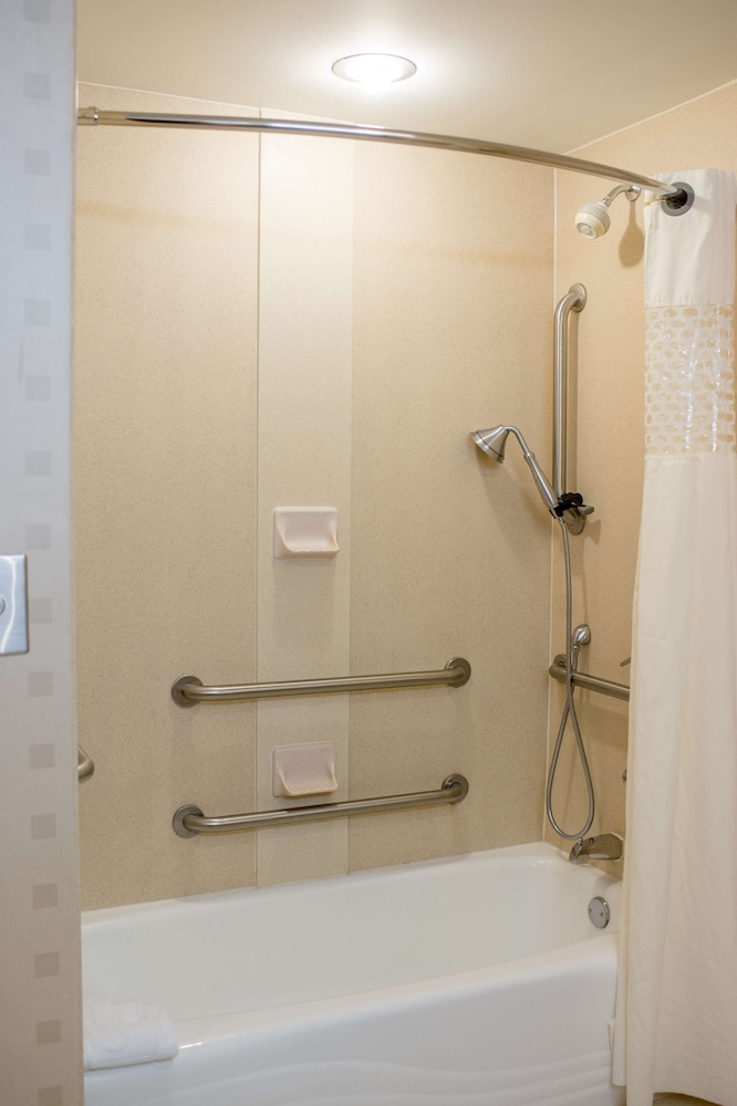 Room, 1 King Bed, Accessible, Non Smoking (w/ bathtub) - Photo 9