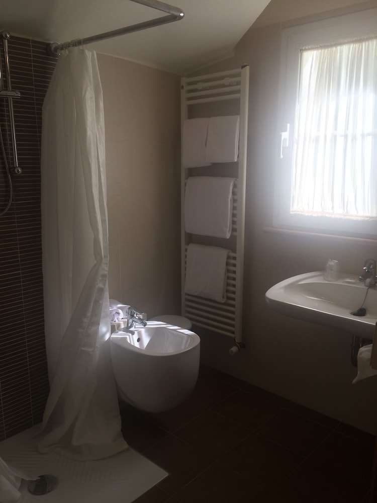 Classic Triple Room - Photo 2