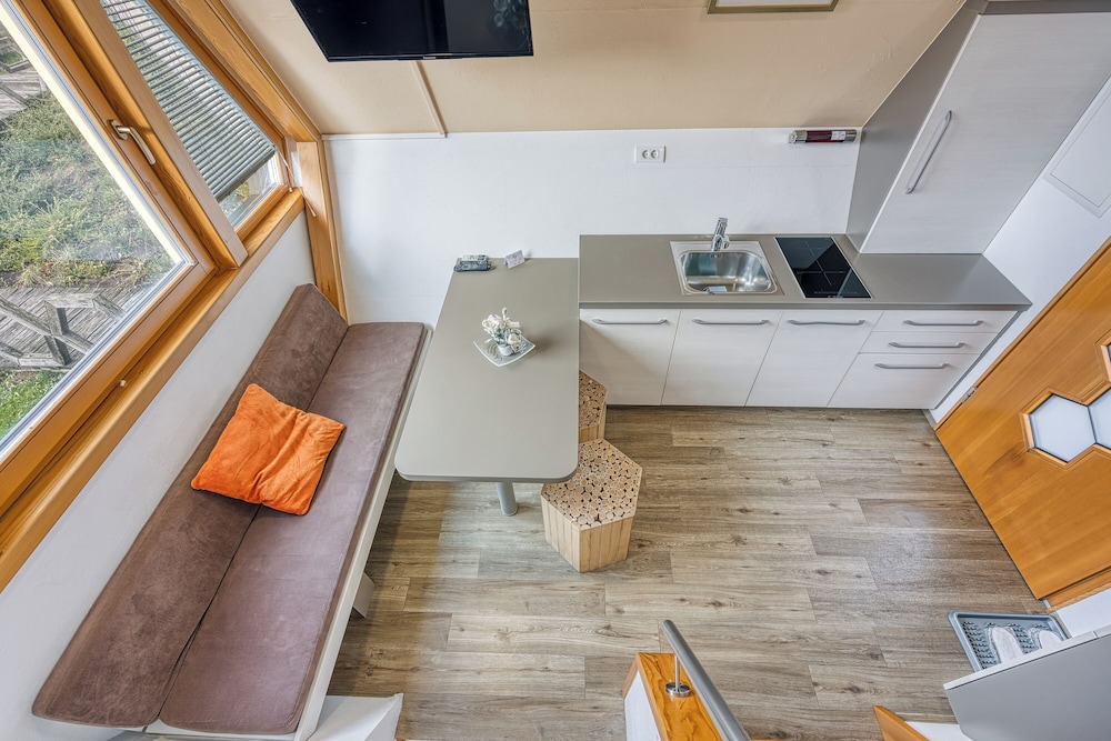 Family Chalet, 1 Bedroom, Mountainside (Bee House Maja) photo 3