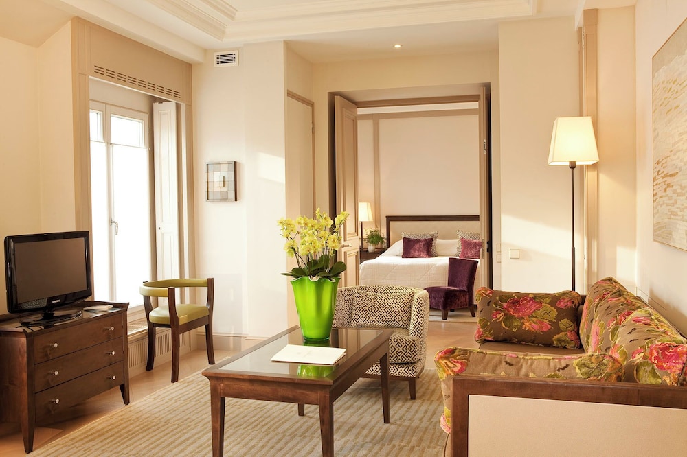 Family Suite, City View photo 1