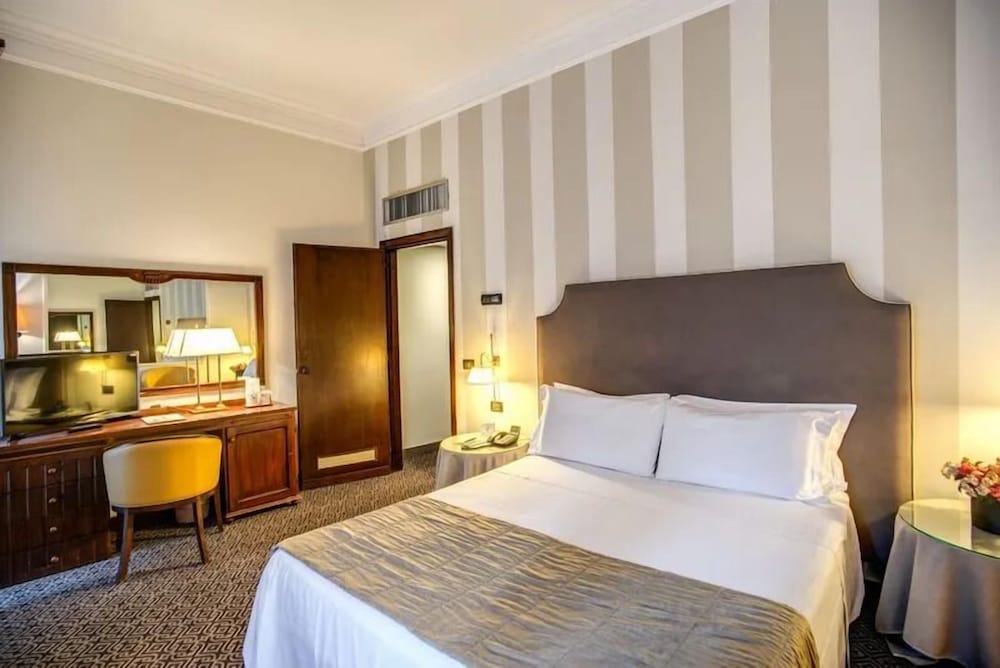 Classic Double or Twin Room