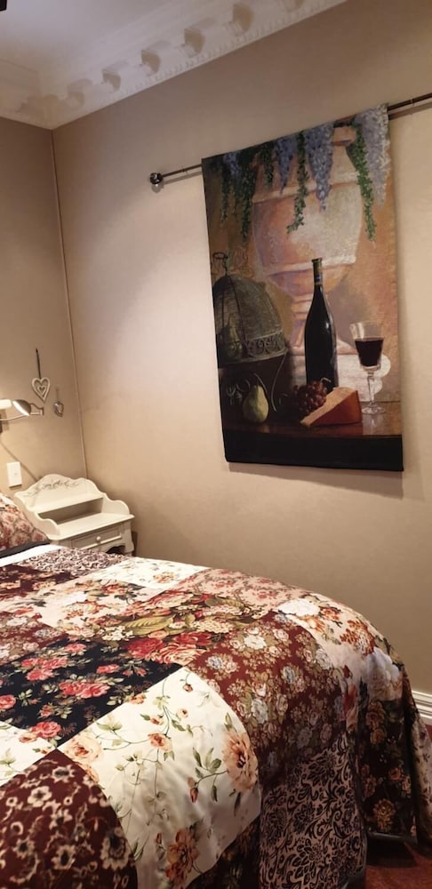 Deluxe Cottage, 1 Queen Bed, Non Smoking, Garden View