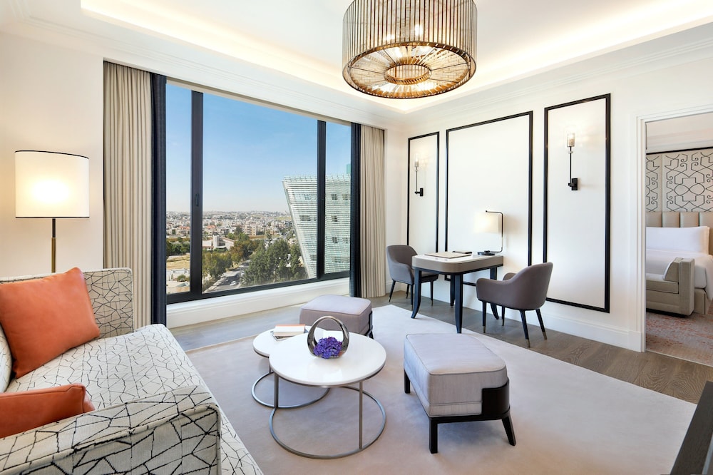 Suite, 1 Bedroom, City View - Photo 6