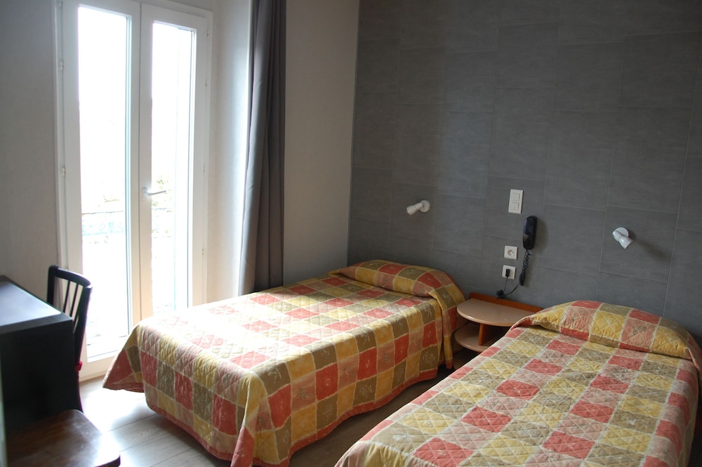 Family Room, Multiple Beds