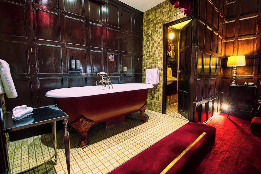 Suite - Photo 3