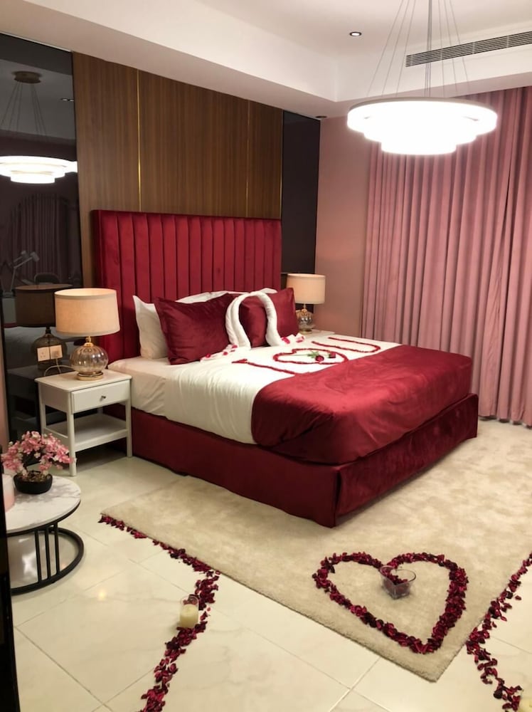 Royal Suite photo 2