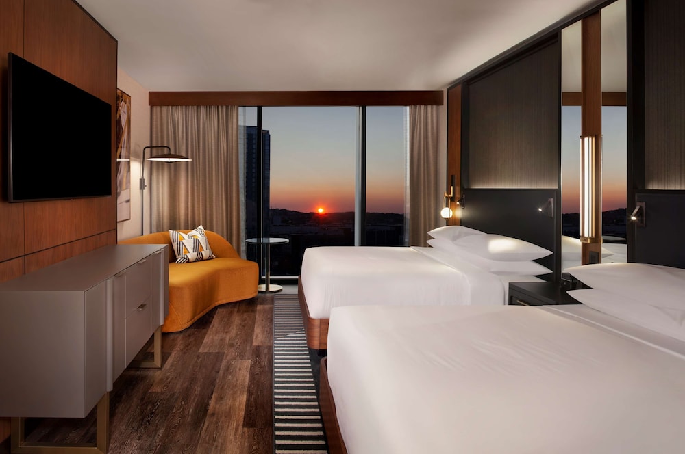Room, 2 Queen Beds (Gulch View) - Photo 1