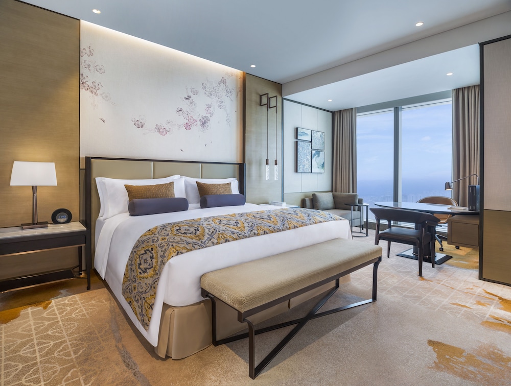 Room, 1 King Bed, City View