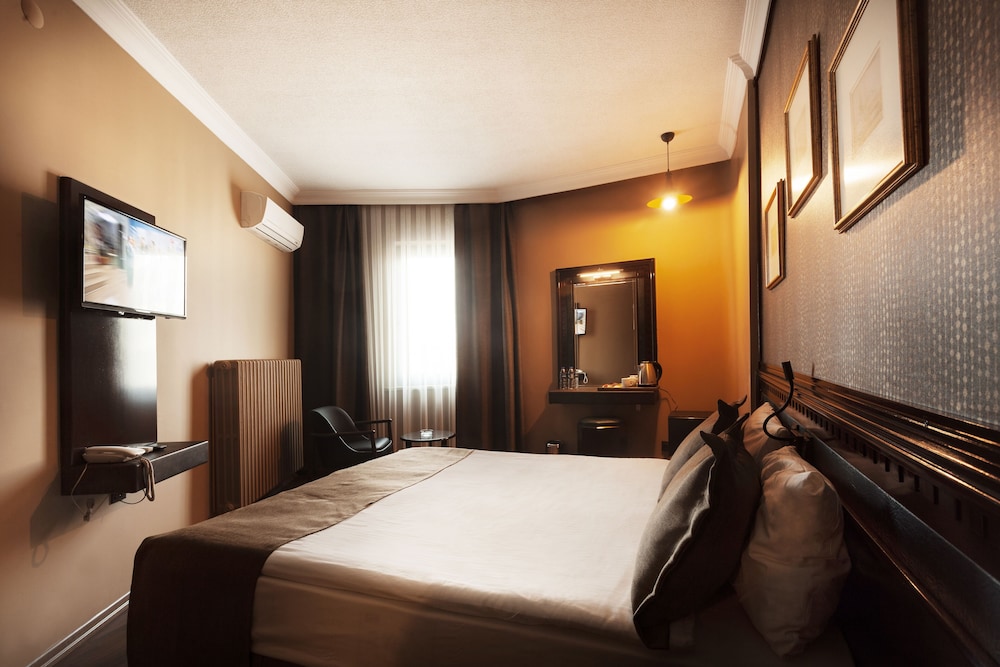 Basic Double Room photo 2