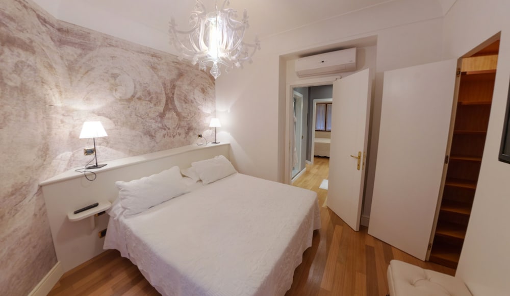 Suite (Loft, beach access included) - Photo 2