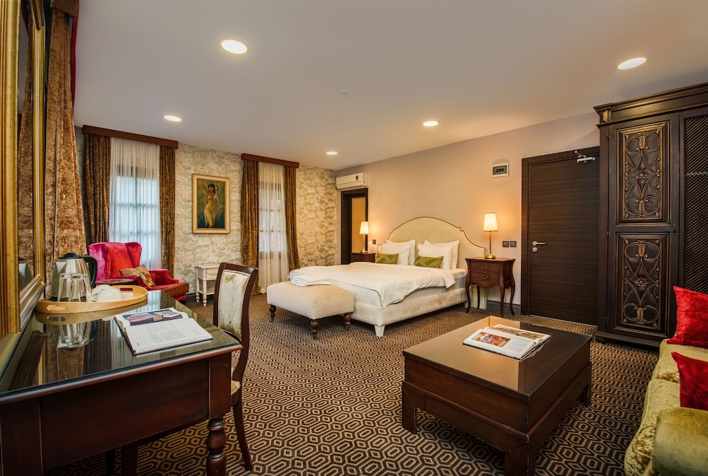 Deluxe Double Room, Pool View