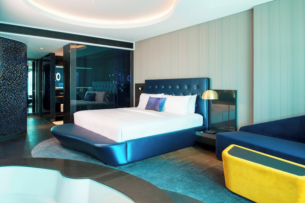 W Suite, 1 Bedroom Suite, 1 King, Partial Ocean View, Terrace thumbnail 6