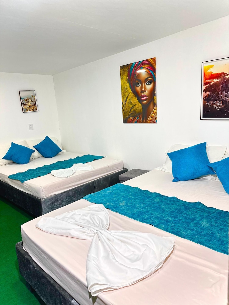 Family Room, 2 Bedrooms