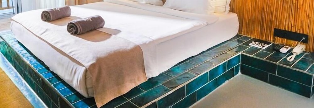 Carbon Neutral Hotel Room by Carbonkey-Committed certificate
