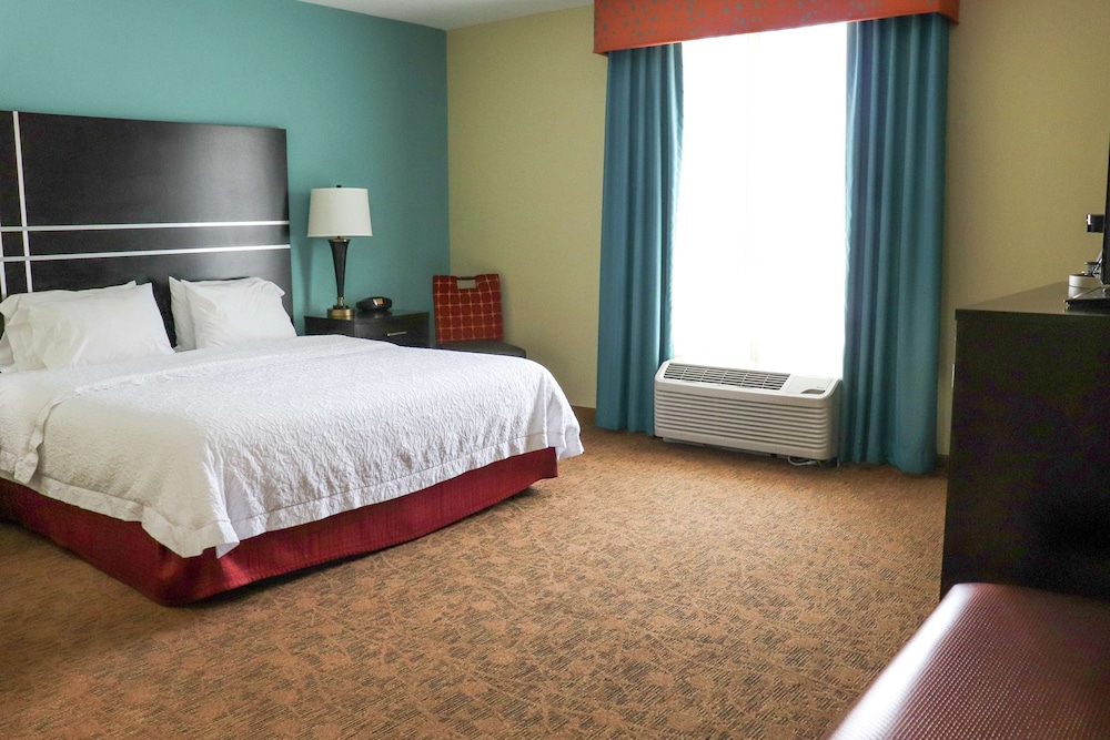 Room, 2 Queen Beds, Accessible (Roll-In Shower)