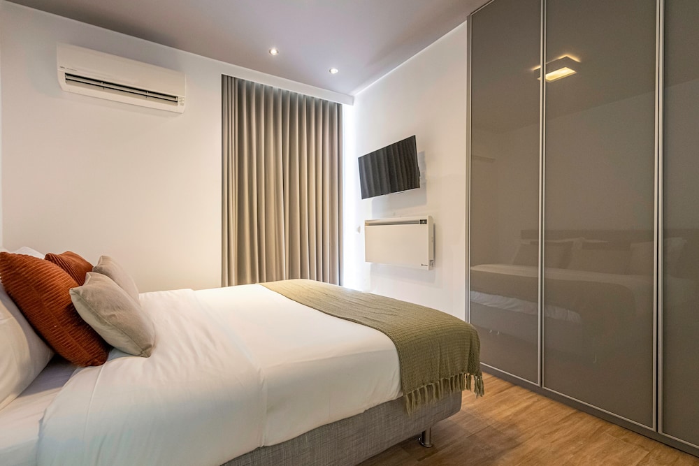 Luxury Apartment photo 3