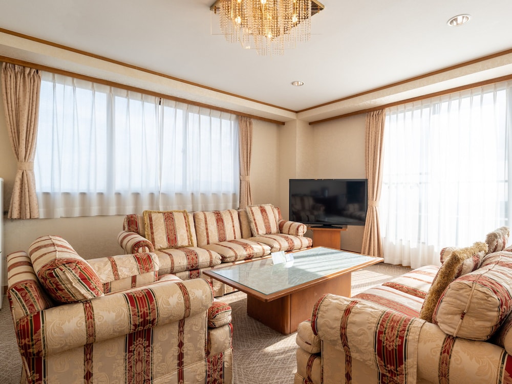 Suite, Non Smoking, Mountain View photo 3