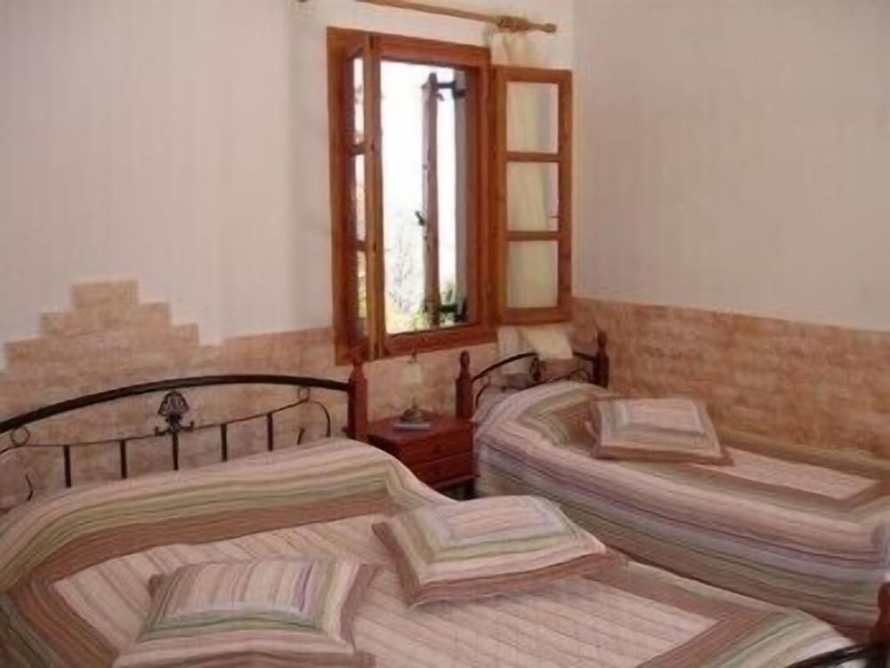 Deluxe Double Room (Extra Bed) photo 1