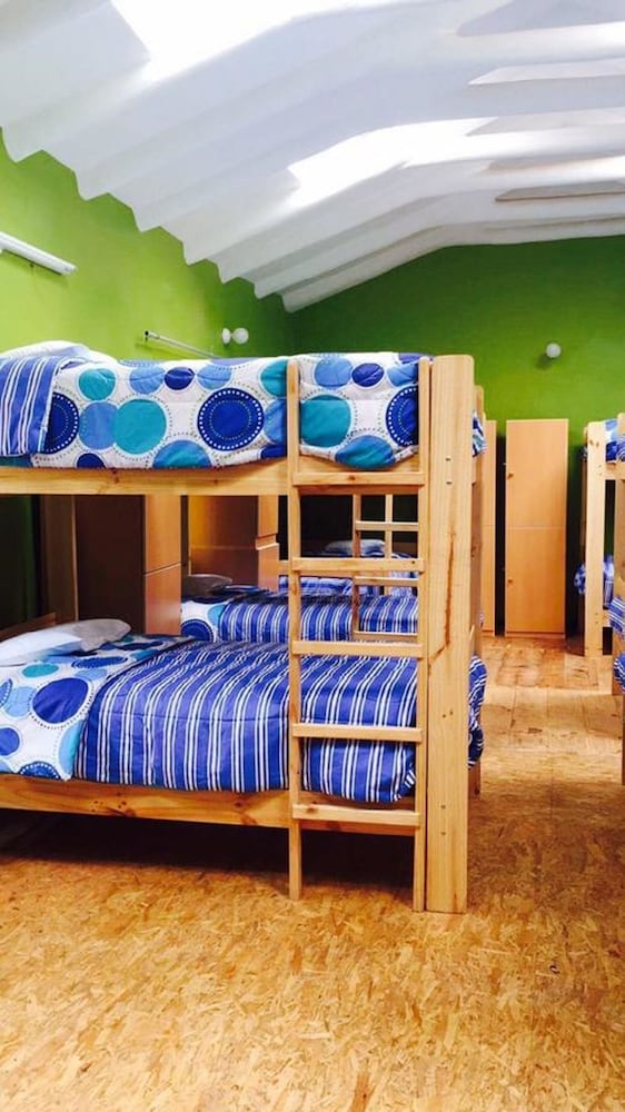 Shared Dormitory, Mixed Dorm (8 beds) photo 1