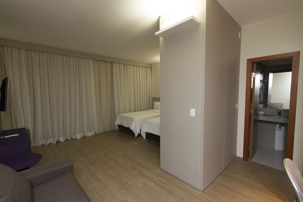 Deluxe Twin Room photo 3