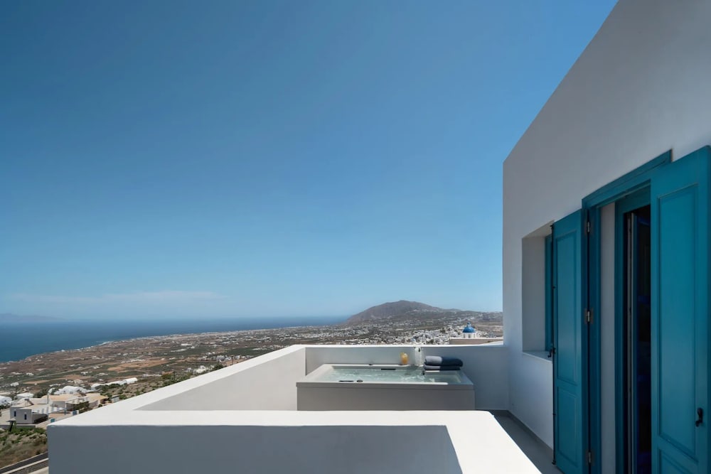 Suite (Santorini Sunrise) - Photo 7