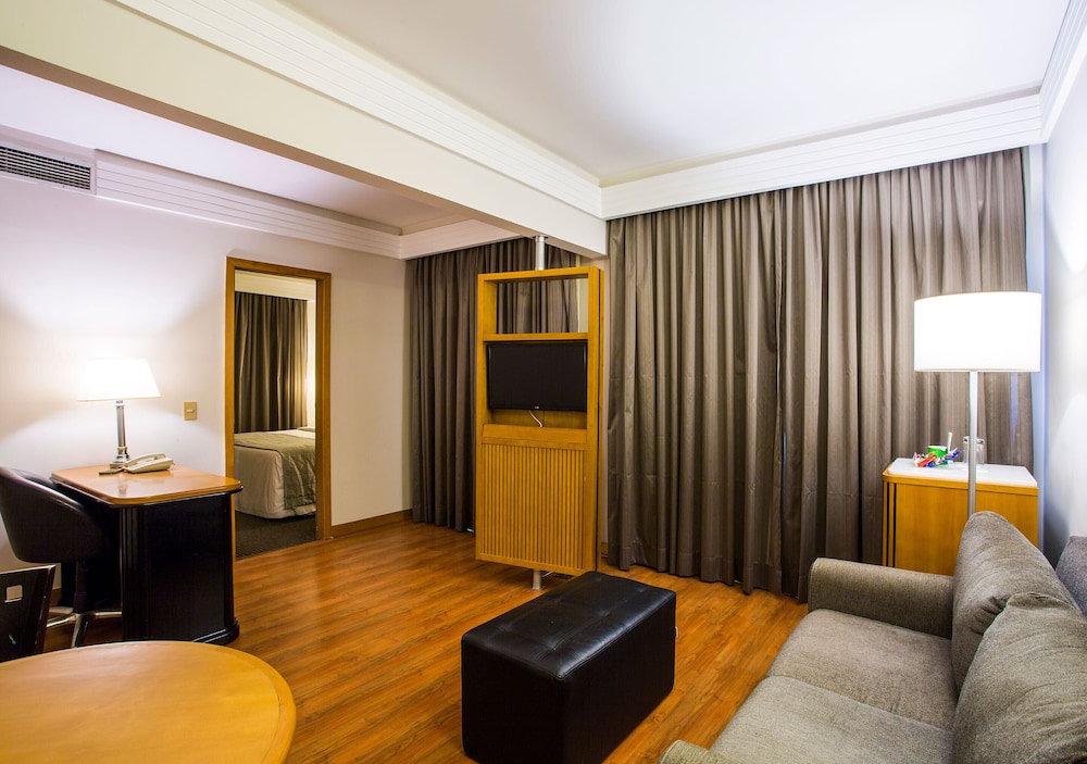 Premium Suite - Photo 3