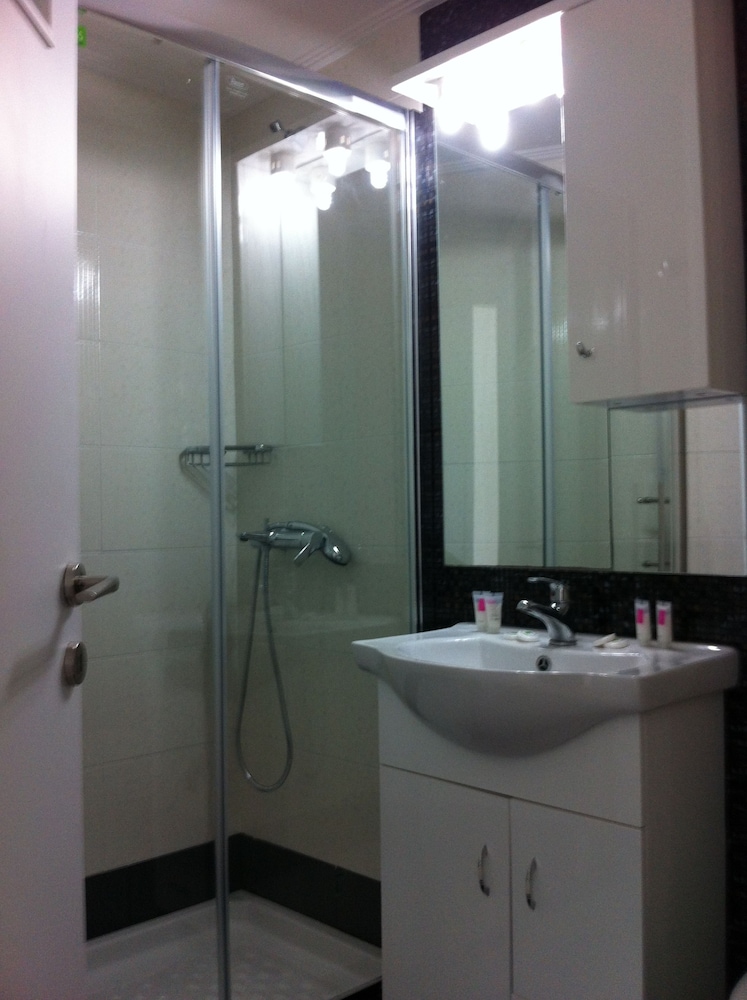 Economy Apartment, 2 Bedrooms (3 Persons) - Photo 10