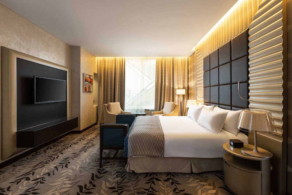 Suite, 1 Bedroom, Garden View (Club Floor)
