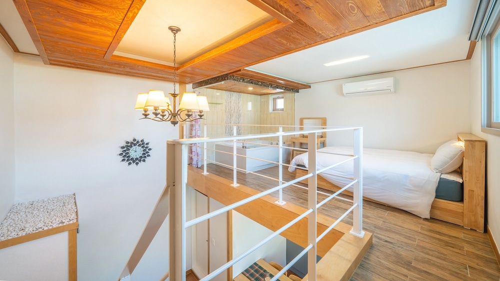 Basic Room, 1 Bedroom (Lavender(Duplex/Spa)) - Photo 4
