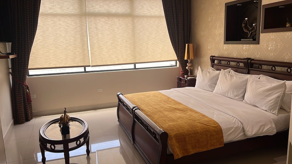 Standard Suite