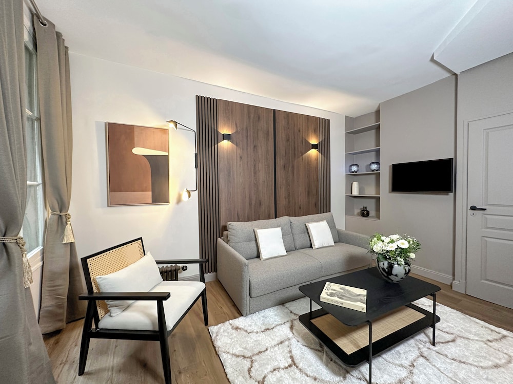 Superior Apartment