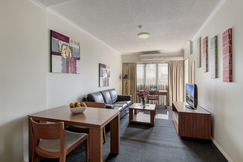 One Bedroom Apartment - Photo 1