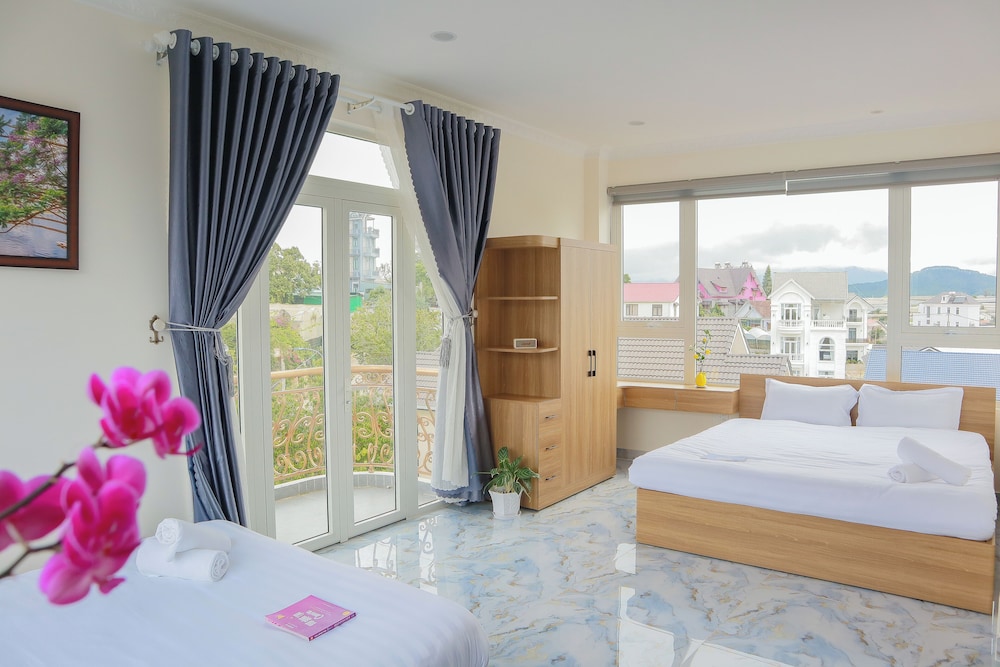 Deluxe Quadruple Room