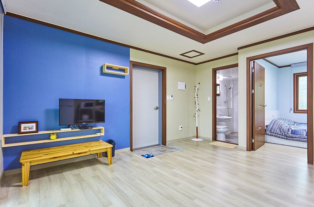 Room (Inyeon 3) - Photo 1