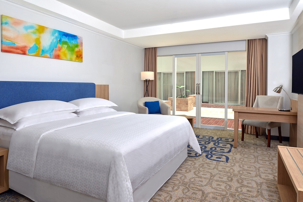 Room, 1 King Bed photo 2