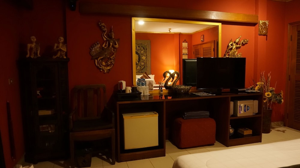 Premier Double Room thumbnail 5